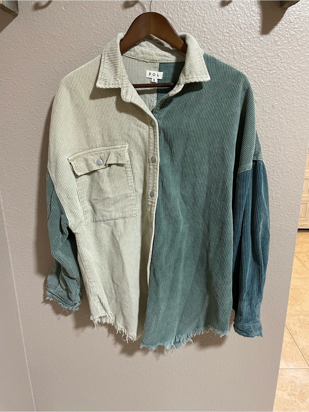 Pol Oversized Split-Panel Corduroy Shirt Jacket in Cream & Teal